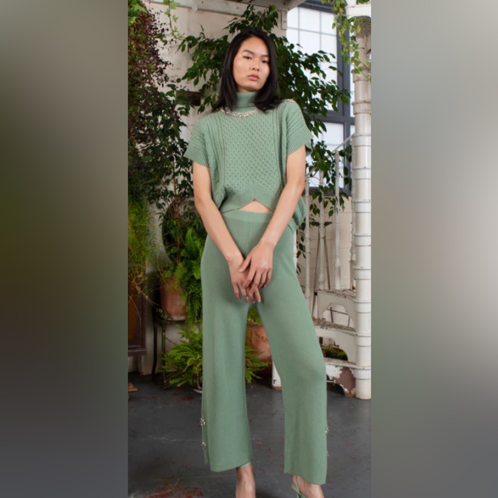 Izaak Azanei Size Small Cable Knit Embellished Co-ord